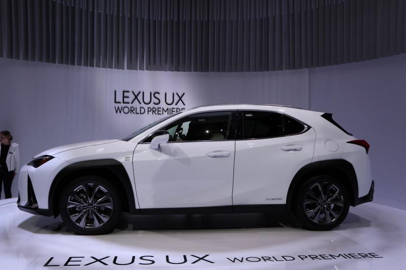  - Lexus UX | nos photos depuis le salon de Genève 2018